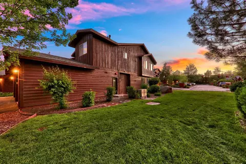 10592 Boulders Rd #8, Truckee, CA 96161
