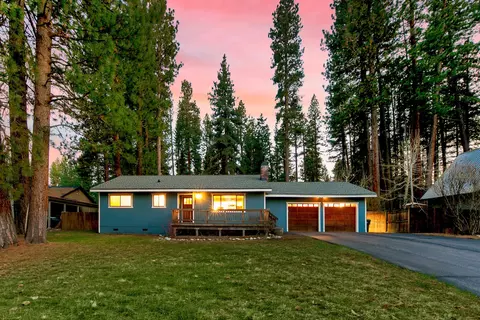 10895 Jeffrey Pine Rd, Truckee, CA 96161