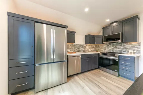 Kitchen - 10017 E River St, Truckee, CA 96161 photo 1 of 1