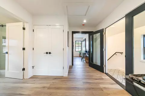 Entry Way - 10017 E River St, Truckee, CA 96161 photo 3 of 4