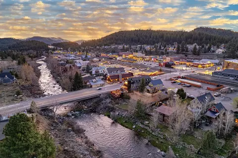 View/Area - 10017 E River St, Truckee, CA 96161 photo 1 of 1