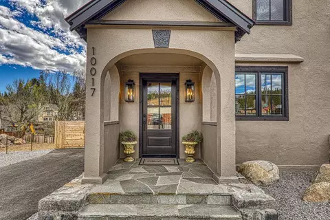 Exterior - 10017 E River St, Truckee, CA 96161 photo 2 of 7