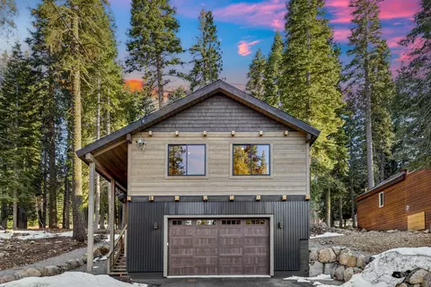 14765 Copenhagen Dr, Truckee, CA 96161