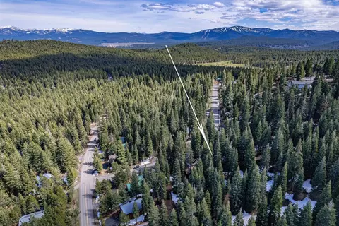 12388 Falcon Point Pl, Truckee, CA 96161