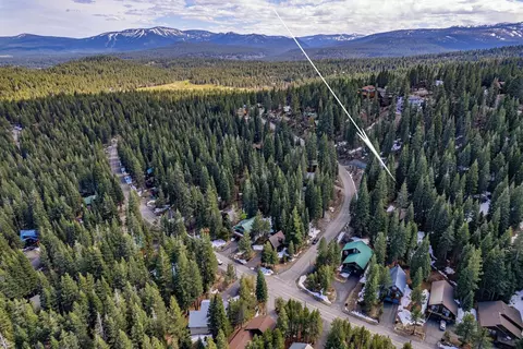 12388 Falcon Point Pl, Truckee, CA 96161