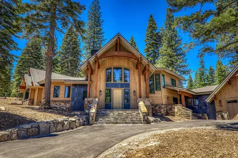 9195 Tarn Cir, Truckee, CA 96161