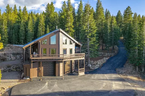 16746 Tewksbury Dr, Truckee, CA 96161