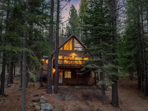 12730 Palisade St, Truckee, CA 96161