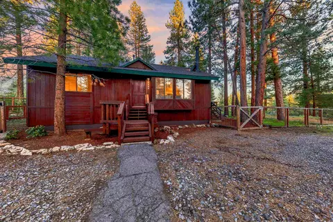 10260 Laburnham Cir, Truckee, CA 96161