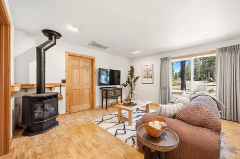 14814 Hansel Ave, Truckee, CA 96161
