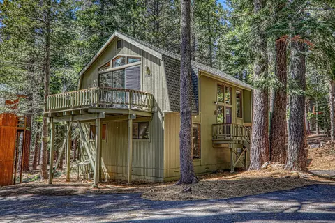 11790 Mougle Ln, Truckee, CA 96161