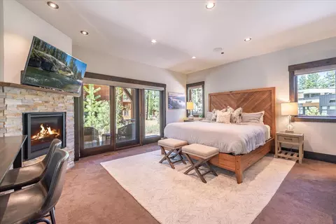 Bedroom - 11090 Henness Rd, Truckee, CA 96161 photo 1 of 5