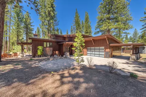 11090 Henness Rd, Truckee, CA 96161