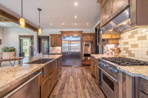 Kitchen - 11090 Henness Rd, Truckee, CA 96161 photo 3 of 3