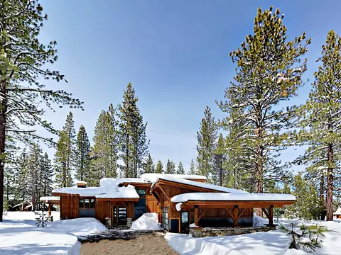 Exterior - 11090 Henness Rd, Truckee, CA 96161 photo 5 of 5