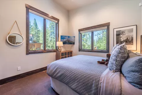 Bedroom - 11090 Henness Rd, Truckee, CA 96161 photo 3 of 5