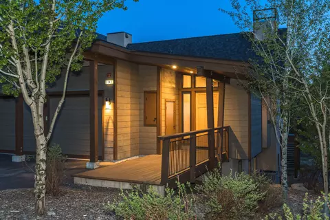 9141 Heartwood Dr, Truckee, CA 96161