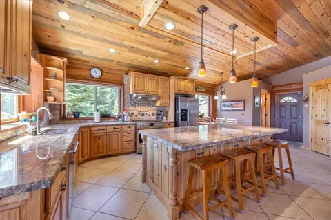 14240 Skislope Way, Truckee, CA 96161