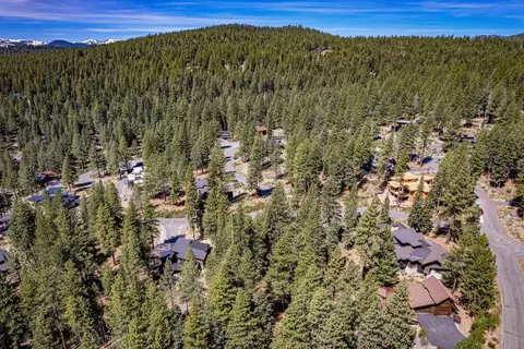 11729 Coburn Dr, Truckee, CA 96161 photo 3