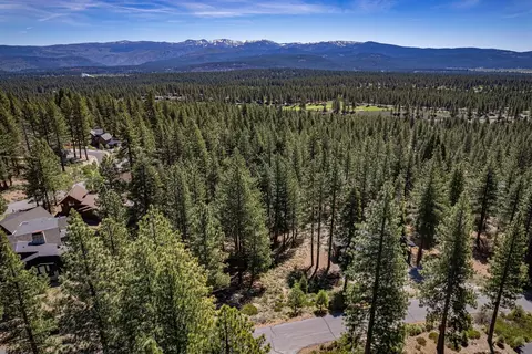 11729 Coburn Dr, Truckee, CA 96161 photo 7