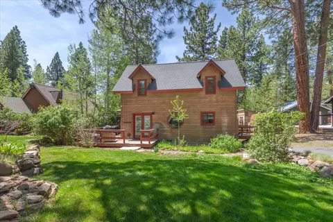 10243 Laburnham Cir, Truckee, CA 96161