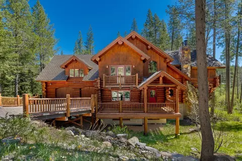 11575 Zermatt Dr, Truckee, CA 96161