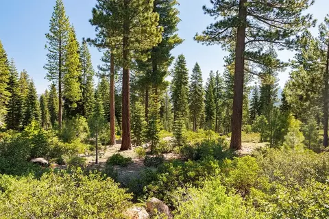 10948 Olana Dr, Truckee, CA 96161