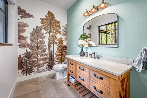 Bath - 12885 Caleb Dr, Truckee, CA 96161 photo 1 of 6