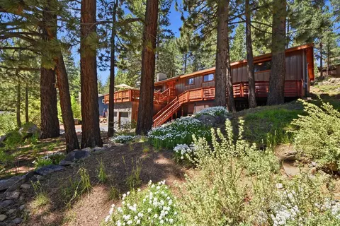 11596 Brook Ln, Truckee, CA 96161