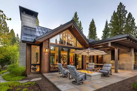 Exterior - 600 Ej Brickell, Truckee, CA 96161 photo 4 of 7