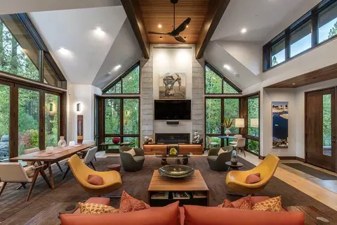 Living - 600 Ej Brickell, Truckee, CA 96161 photo 2 of 2
