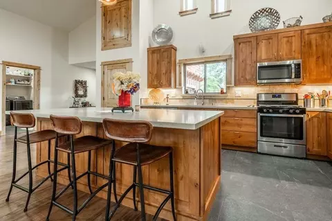 Kitchen - 16138 Lance Dr, Truckee, CA 96161 photo 2 of 3