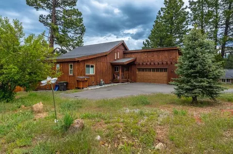 Exterior - 16138 Lance Dr, Truckee, CA 96161 photo 2 of 6