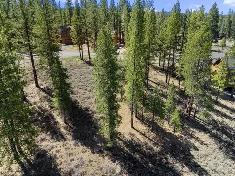 10668 Winchester Ct, Truckee, CA 96161