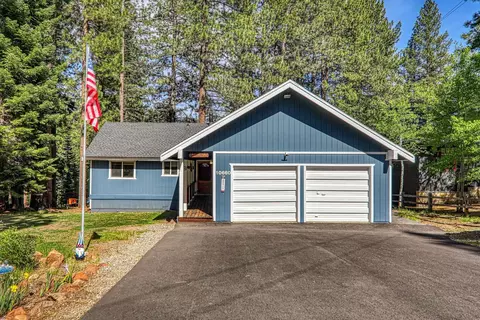 10666 Torrey Pine Rd, Truckee, CA 96161
