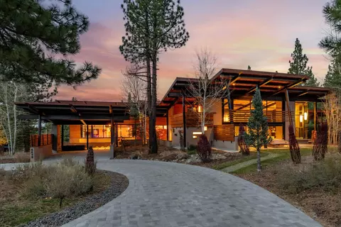 9612 Dunsmuir Way, Truckee, CA 96161