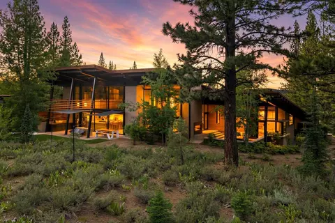 9612 Dunsmuir Way, Truckee, CA 96161