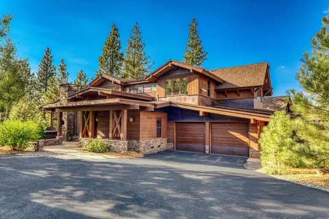 10136 Sagebrush Ct, Truckee, CA 96161