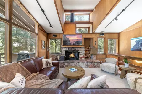 340 Olympic Valley Rd, Olympic Valley, CA 96146
