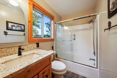 Bath - 12466 Pinnacle Loop, Truckee, CA 96161 photo 2 of 2