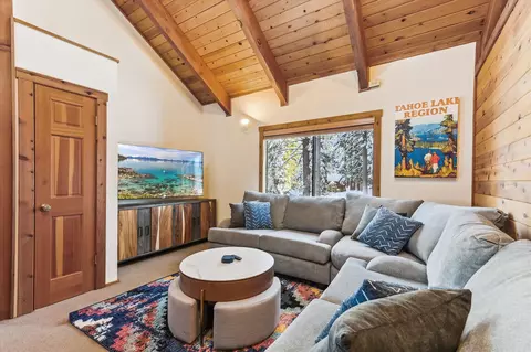 Living - 1606 Deer Path, Truckee, CA 96161 photo 5 of 5