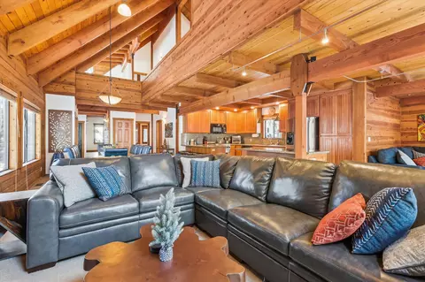 Living - 1606 Deer Path, Truckee, CA 96161 photo 2 of 5