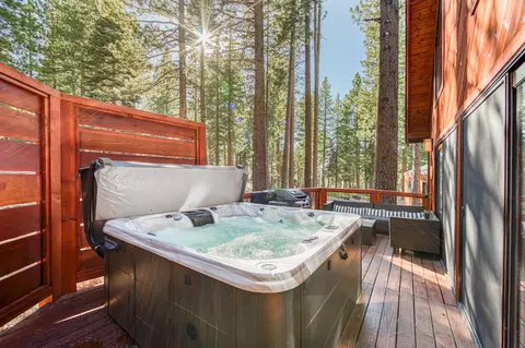Exterior - 1606 Deer Path, Truckee, CA 96161 photo 3 of 4