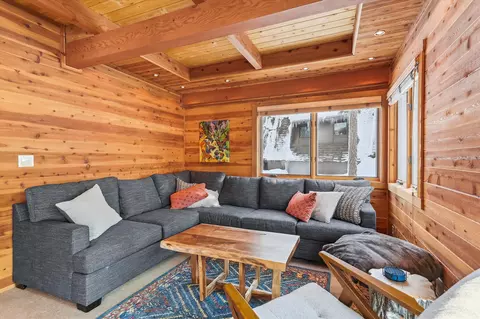 Living - 1606 Deer Path, Truckee, CA 96161 photo 3 of 5