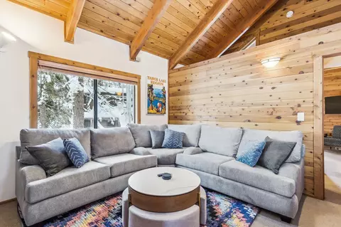 Living - 1606 Deer Path, Truckee, CA 96161 photo 4 of 5