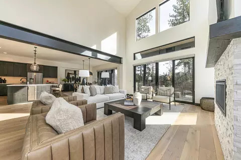 Living - 10256 Modane Pl, Truckee, CA 96161 photo 3 of 5
