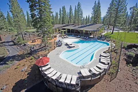 Exterior - 10256 Modane Pl, Truckee, CA 96161 photo 3 of 3