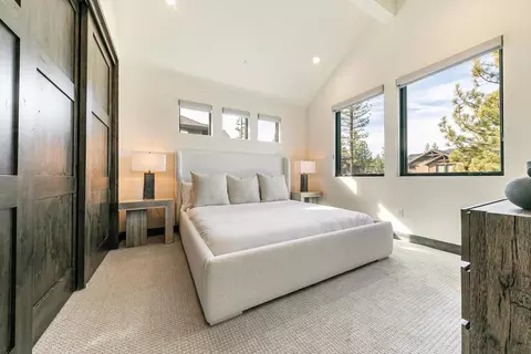 Bedroom - 10256 Modane Pl, Truckee, CA 96161 photo 3 of 3