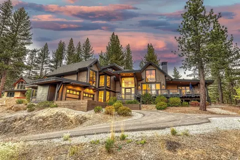 11585 China Camp Rd, Truckee, CA 96161