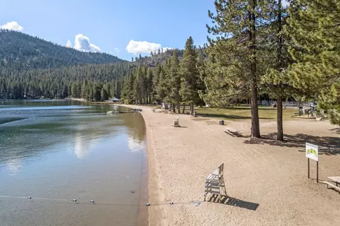 10725 Passage Pl, Truckee, CA 96161 photo 20